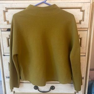 NWOT Lululemon Sweater